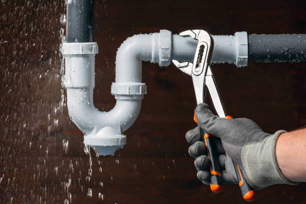 Professional Emergency Plumber technician working in Staunton, VA